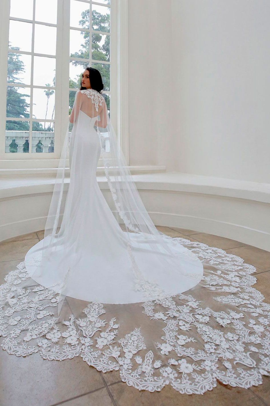 Blue 2020 Soc Monika Veil Web 1064 1418 80 int s c1