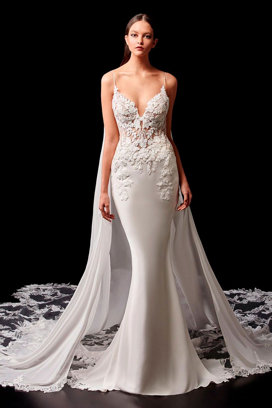 Enzoani 2021 Pro PearlCape Fro Web 1064 1418 80 int s c1