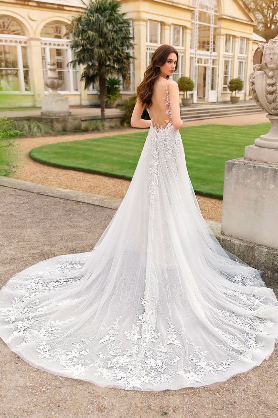 Enzoani 23 Pro SERENITY Bac Web 1064 1418 80 int s c1