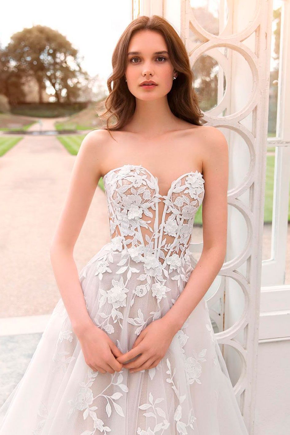 Enzoani 23 Pro SHARON NoSleeves Clo Web 1064 1418 80 int s c1