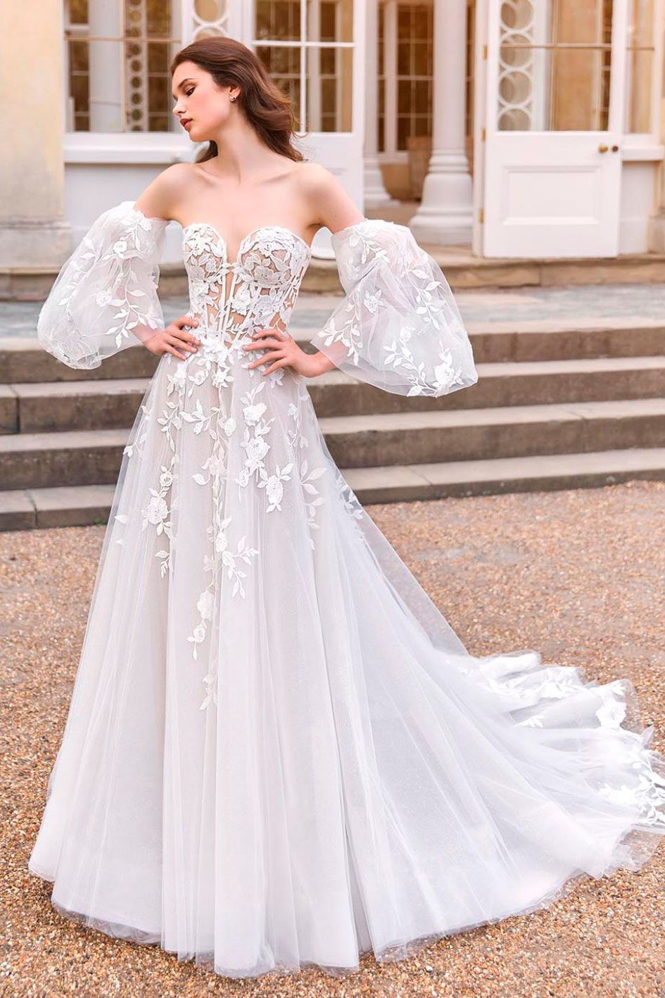 Enzoani 23 Pro SHARON Sleeves Fro Web 1064 1418 80 int s c1