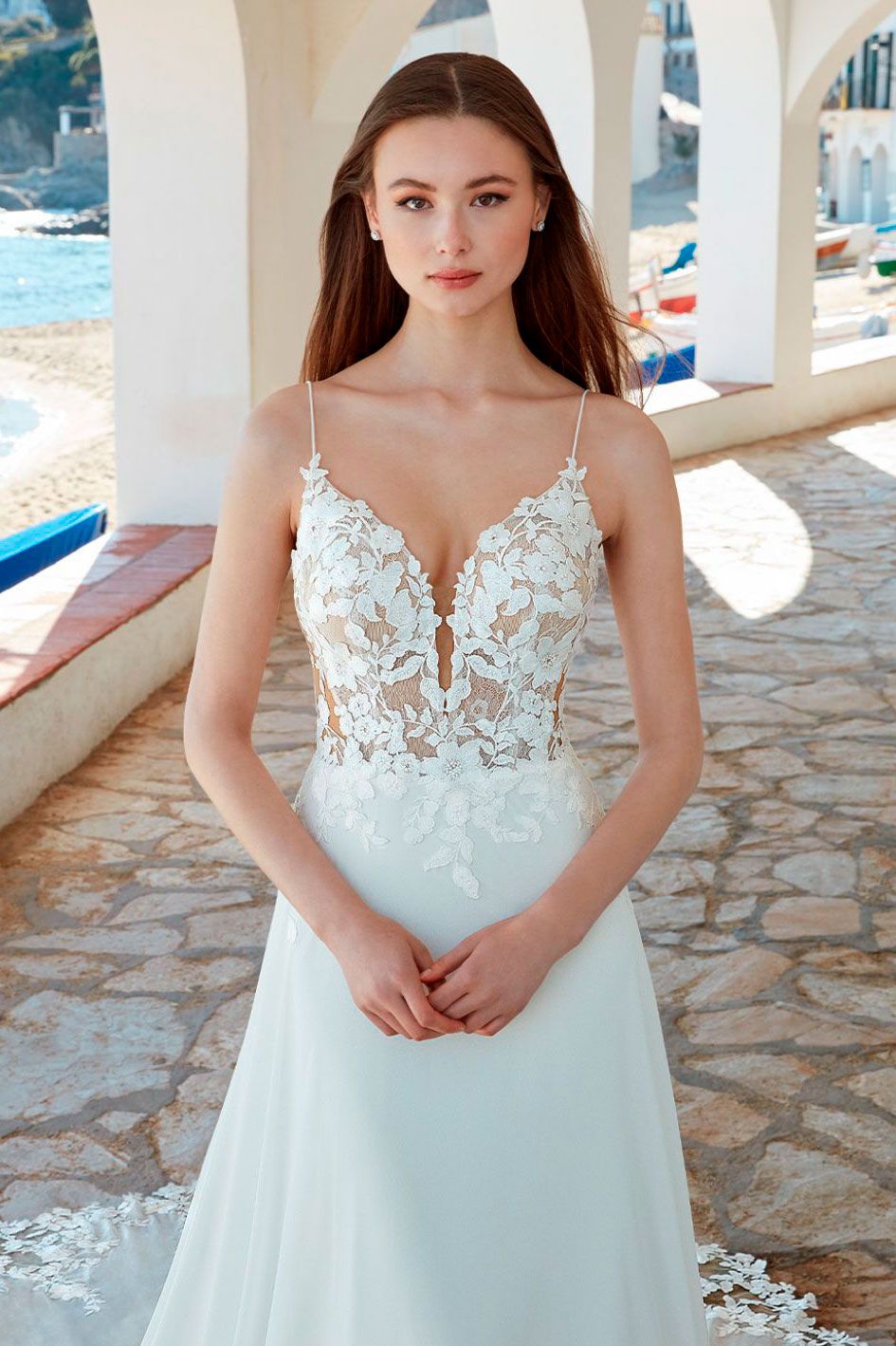 Love 22 Pro Amina Close Web 1064 1418 80 int s c1
